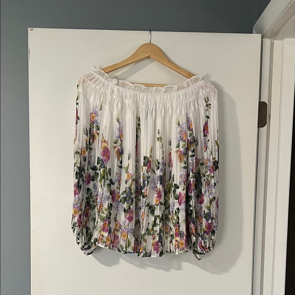 White House Black Market Floral Long Sleeve Top